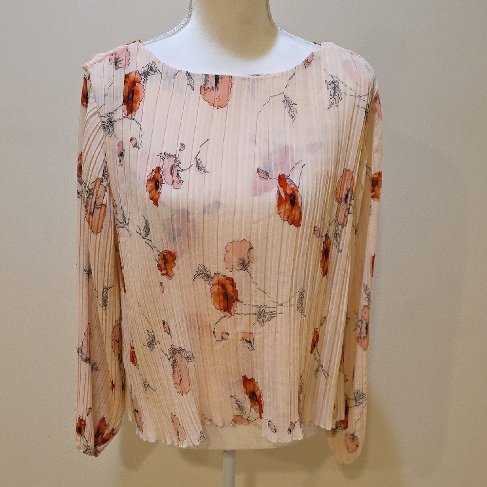 Floral Pleated Women's Top